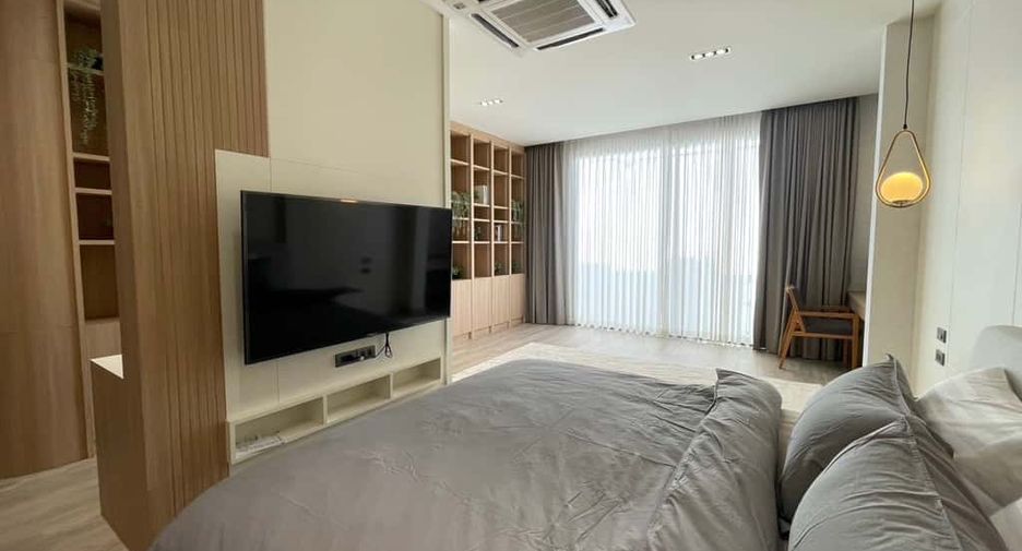 For rent and for sale 4 bedrooms house in San Kamphaeng, Chiang Mai