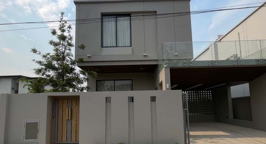 For rent and for sale 4 bedrooms house in San Kamphaeng, Chiang Mai