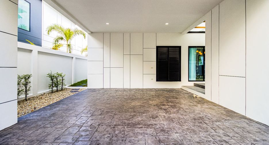 Casa en alquiler de 4 habitaciones en Mueang Chiang Mai, Chiang Mai