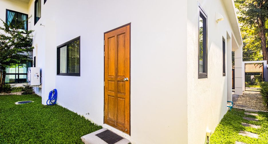Casa en alquiler de 4 habitaciones en Mueang Chiang Mai, Chiang Mai