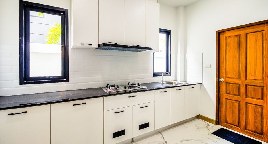 Casa en alquiler de 4 habitaciones en Mueang Chiang Mai, Chiang Mai