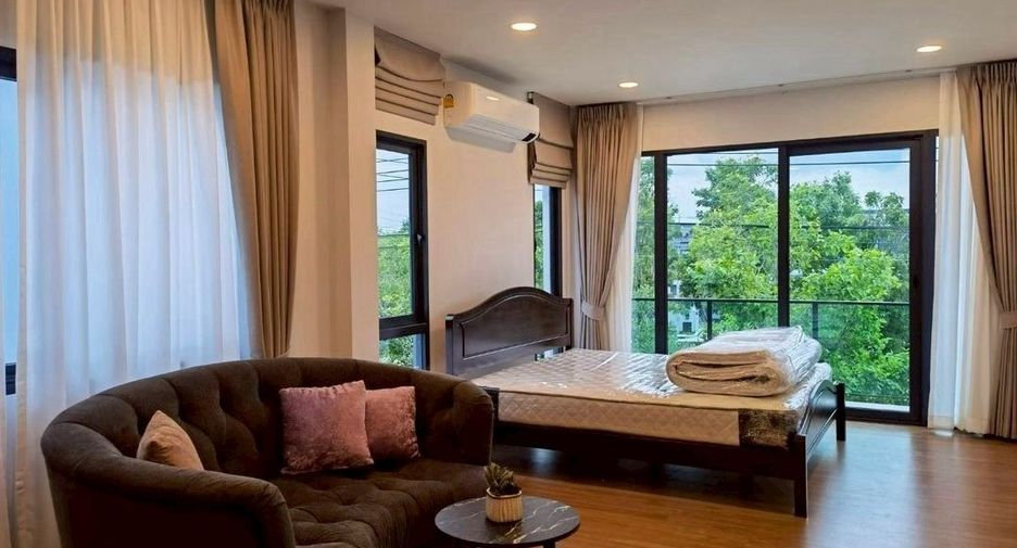 Casa en alquiler de 4 habitaciones en Bang Phli, Samut Prakan