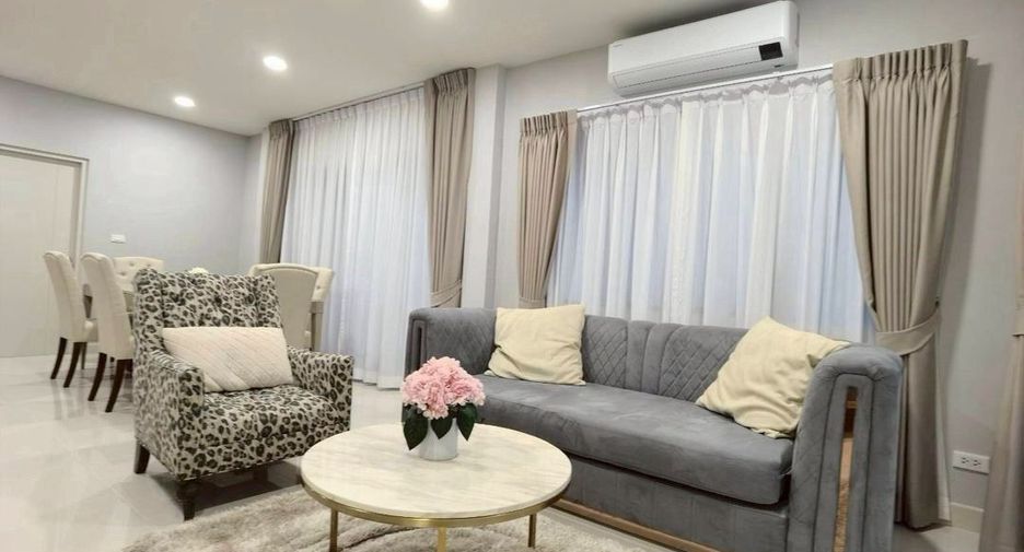 Casa en alquiler de 4 habitaciones en Bang Phli, Samut Prakan