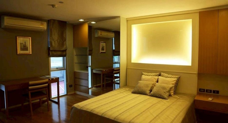 For rent 1 bed condo in Sathon, Bangkok
