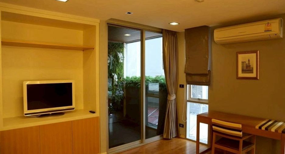 For rent 1 bed condo in Sathon, Bangkok
