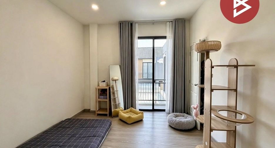 For sale 4 bedrooms house in Mueang Chon Buri, Chonburi