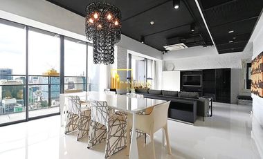 For rent 3 bedrooms condo in Sathon, Bangkok