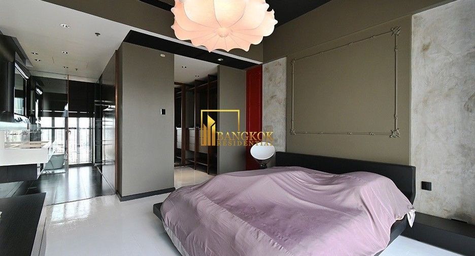 For rent 3 bedrooms condo in Sathon, Bangkok