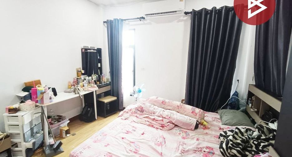 Casa en venta de 3 habitaciones en Ban Pong, Ratchaburi