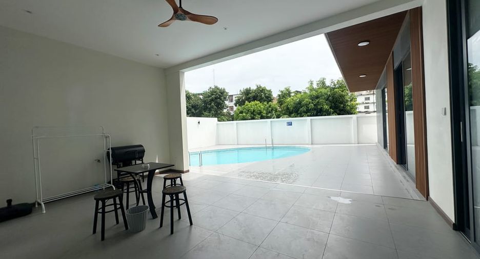 For rent 7 bedrooms villa in Bang Lamung, Chonburi