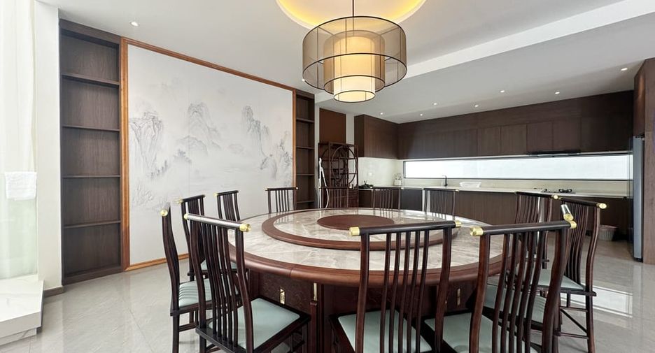 For rent 7 bedrooms villa in Bang Lamung, Chonburi