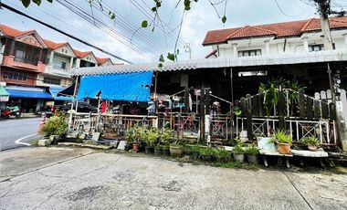 For sale 4 bedrooms townhouse in Bang Bua Thong, Nonthaburi