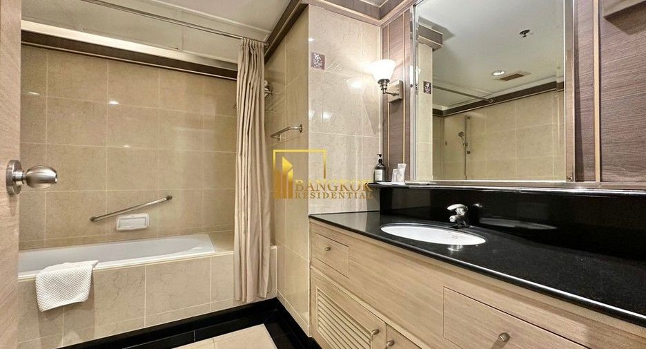 For rent 1 bed serviced apartment in Watthana, Bangkok