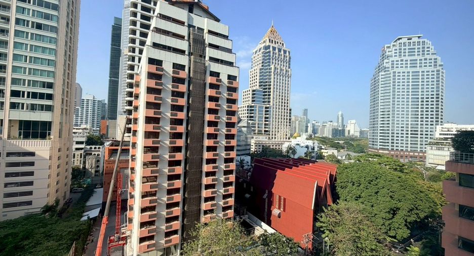For rent 2 bedrooms condo in Sathon, Bangkok