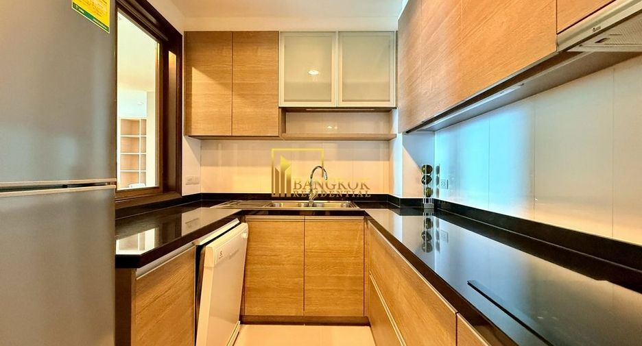 For rent 3 bedrooms apartment in Watthana, Bangkok