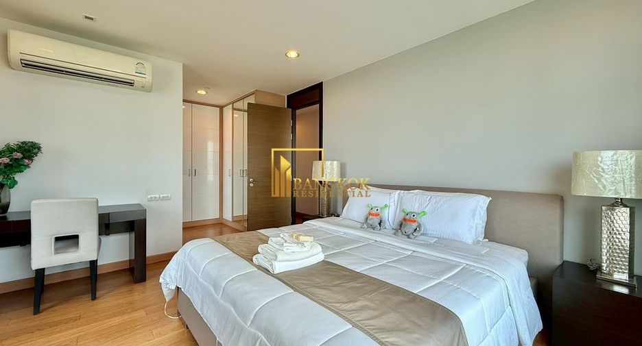 For rent 3 bedrooms apartment in Watthana, Bangkok