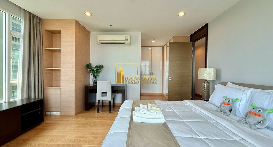 For rent 3 bedrooms apartment in Watthana, Bangkok