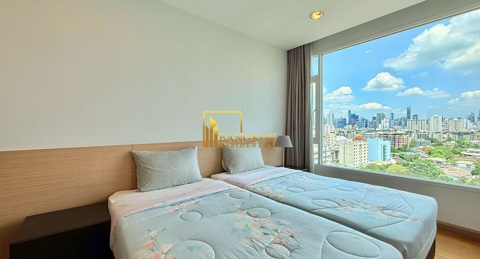 For rent 3 bedrooms apartment in Watthana, Bangkok