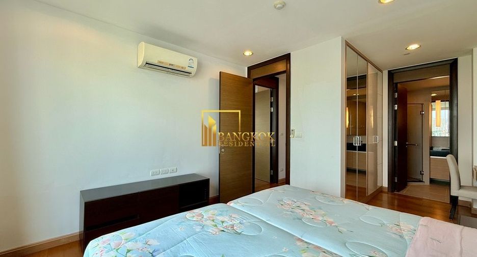 For rent 3 bedrooms apartment in Watthana, Bangkok