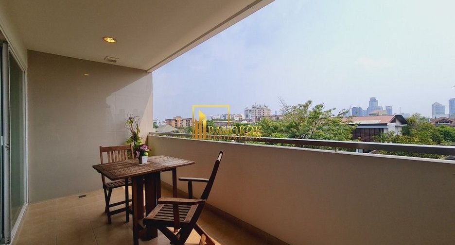 For rent 2 bedrooms apartment in Watthana, Bangkok