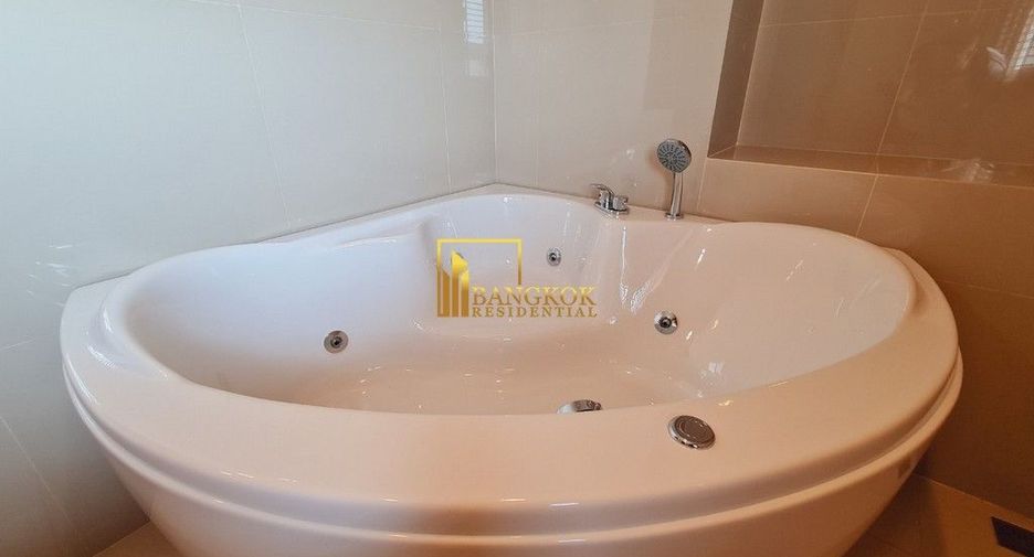For rent 2 bedrooms apartment in Watthana, Bangkok