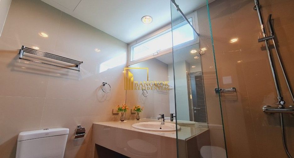 For rent 2 bedrooms apartment in Watthana, Bangkok