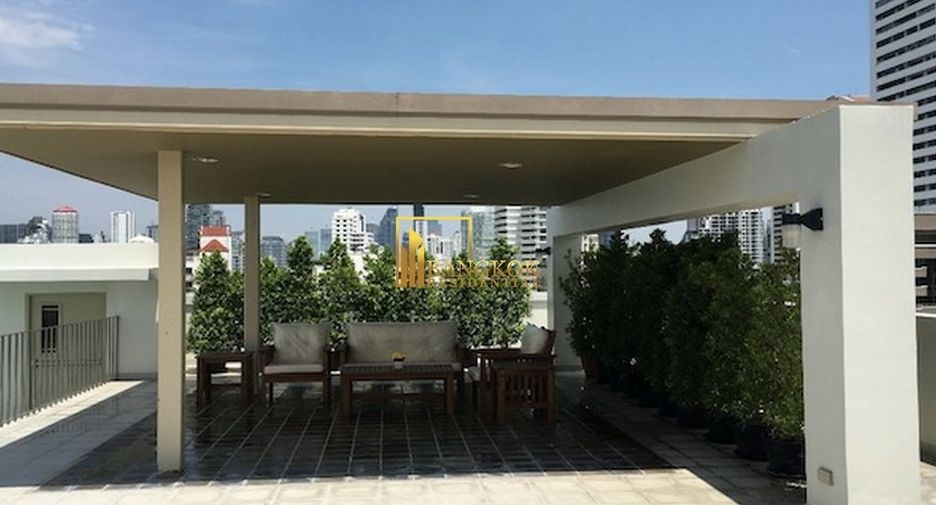 For rent 2 bedrooms apartment in Watthana, Bangkok