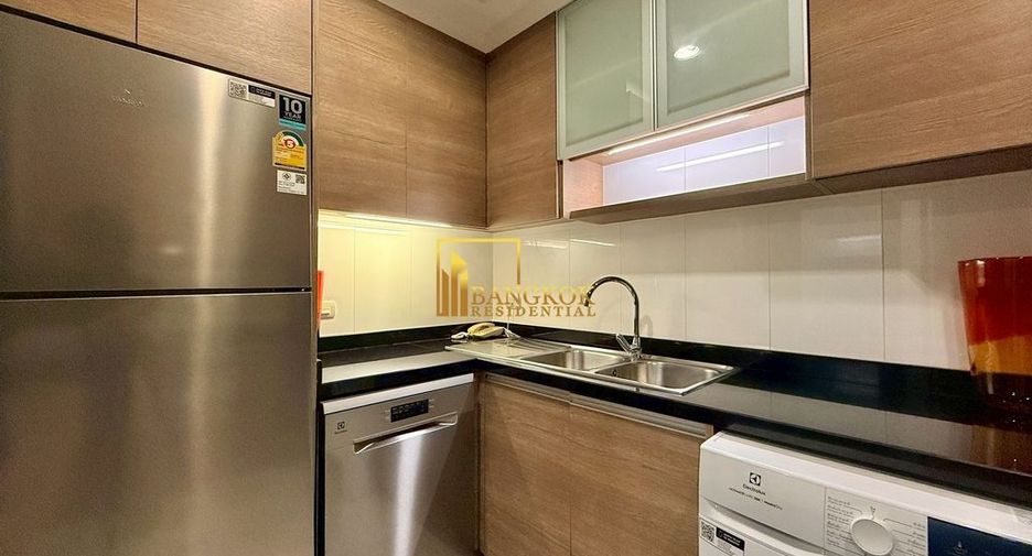 For rent 2 bedrooms apartment in Watthana, Bangkok