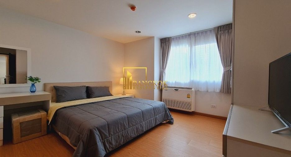 For rent 2 bedrooms apartment in Watthana, Bangkok