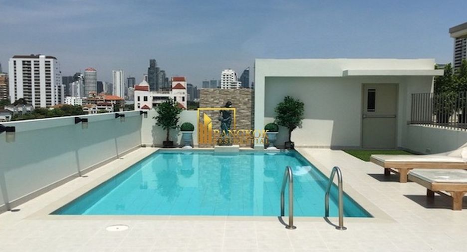 For rent 2 bedrooms apartment in Watthana, Bangkok