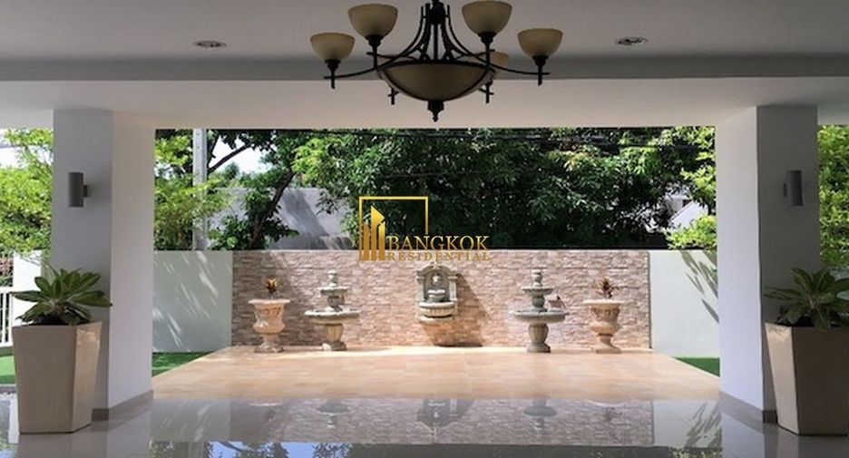 For rent 2 bedrooms apartment in Watthana, Bangkok