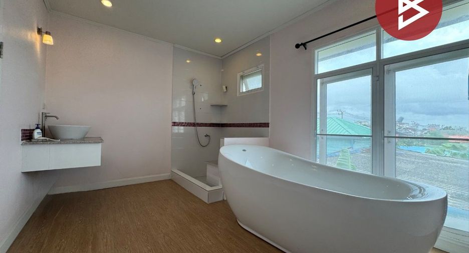 For sale 6 bedrooms house in Phra Pradaeng, Samut Prakan