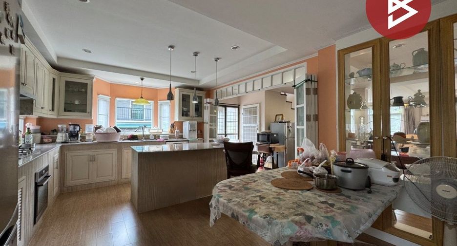 For sale 6 bedrooms house in Phra Pradaeng, Samut Prakan