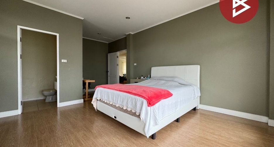 For sale 6 bedrooms house in Phra Pradaeng, Samut Prakan