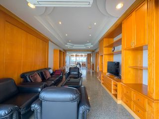 À vendre 2 chambres condo à Na Jomtien, Pattaya