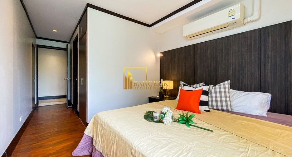 For rent 2 bedrooms apartment in Watthana, Bangkok