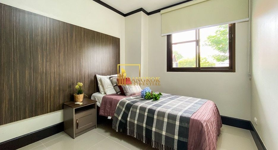 For rent 2 bedrooms apartment in Watthana, Bangkok