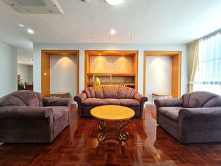 À louer 2 chambres appartement à Watthana, Bangkok