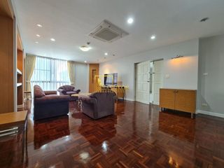 À louer 2 chambres appartement à Watthana, Bangkok