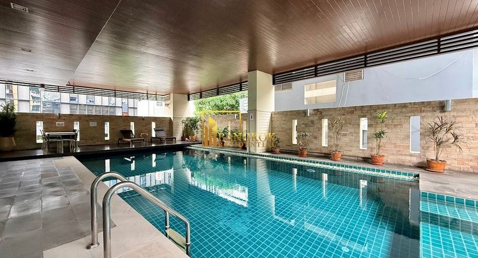 For rent 2 bedrooms apartment in Pathum Wan, Bangkok