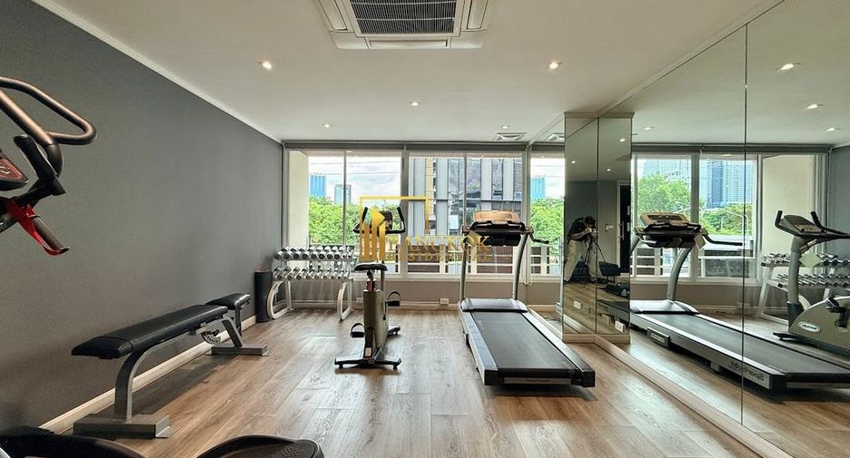 For rent 2 bedrooms apartment in Pathum Wan, Bangkok