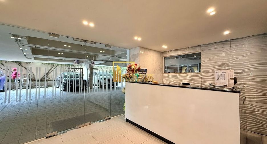For rent 2 bedrooms apartment in Pathum Wan, Bangkok
