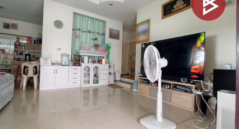 Casa en venta de 3 habitaciones en Phan Thong, Chonburi