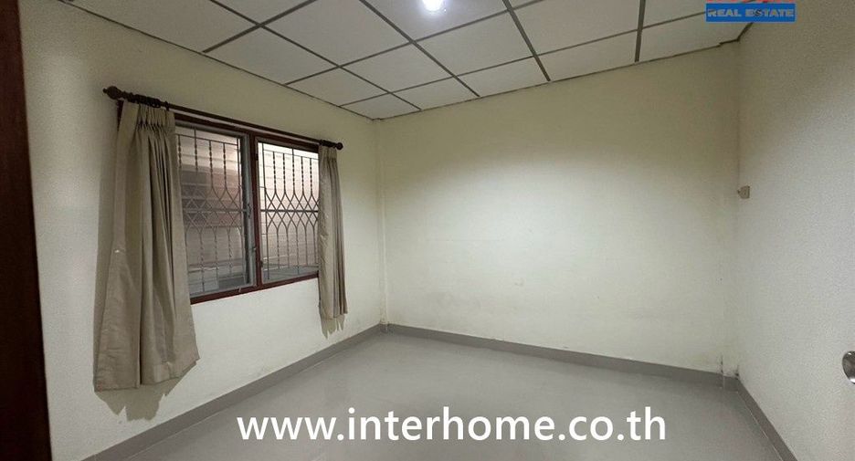 For sale 4 bedrooms townhouse in Pak Kret, Nonthaburi