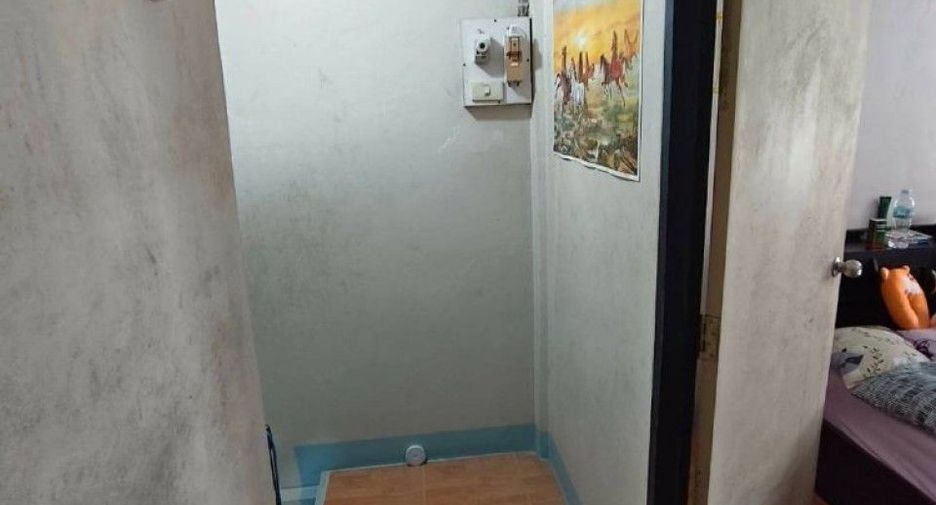Casa adosada en venta de 2 habitaciones en Bang Pakong, Chachoengsao