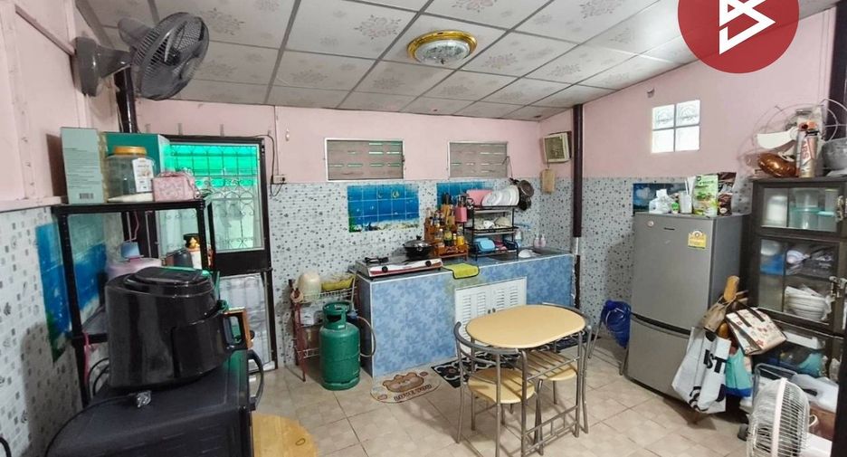 Casa adosada en venta de 2 habitaciones en Bang Pakong, Chachoengsao