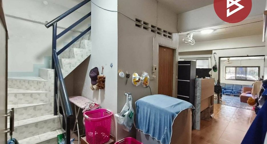 Casa adosada en venta de 2 habitaciones en Bang Pakong, Chachoengsao