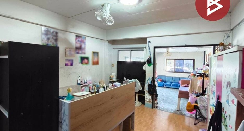 Casa adosada en venta de 2 habitaciones en Bang Pakong, Chachoengsao