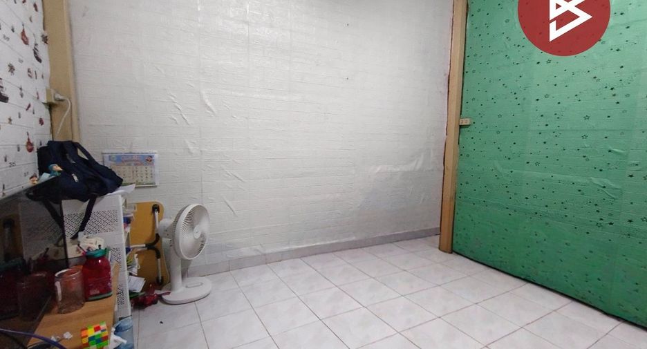 For sale 2 bedrooms townhouse in Phra Pradaeng, Samut Prakan