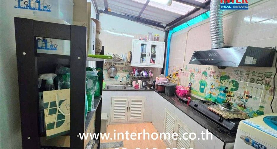 Продажа 3 спальни таунхаус в Mueang Samut Prakan, Самутпракан